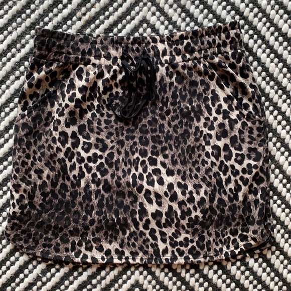 Renee C - Leopard Knit Short Skirt - Picture 2 of 3